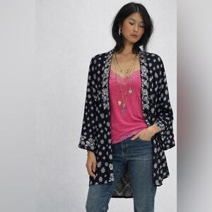 ELAN RAYON KIMONO WITH LACE BACK